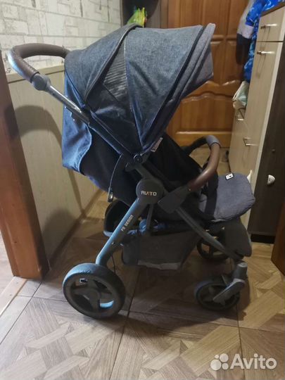 Прогулочная коляска