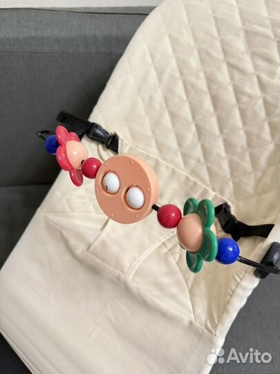 Шезлонг для новорожденных бежевый