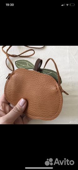 Маленькая детская сумка кожаная