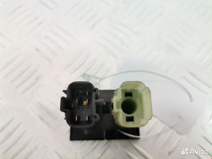 Кнопка открытия багажника Ford Mondeo 3 рест