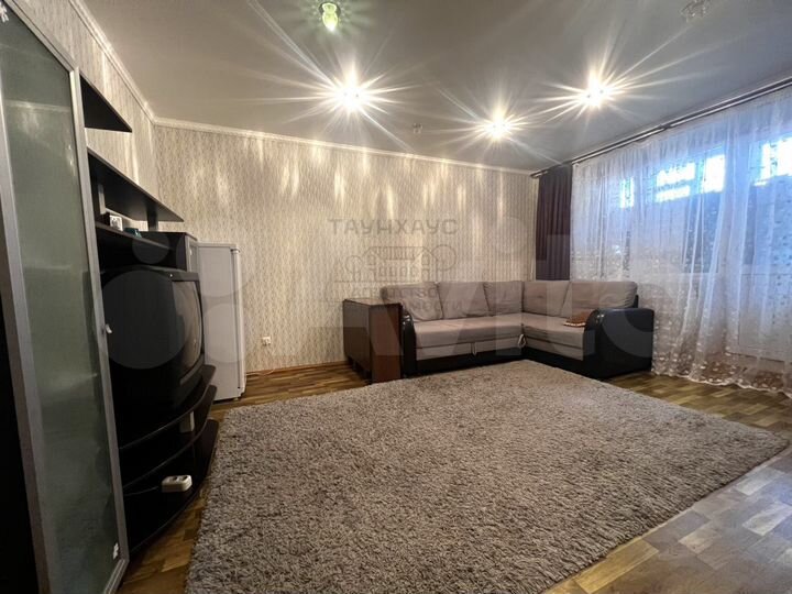 2-к. квартира, 56 м², 1/10 эт.