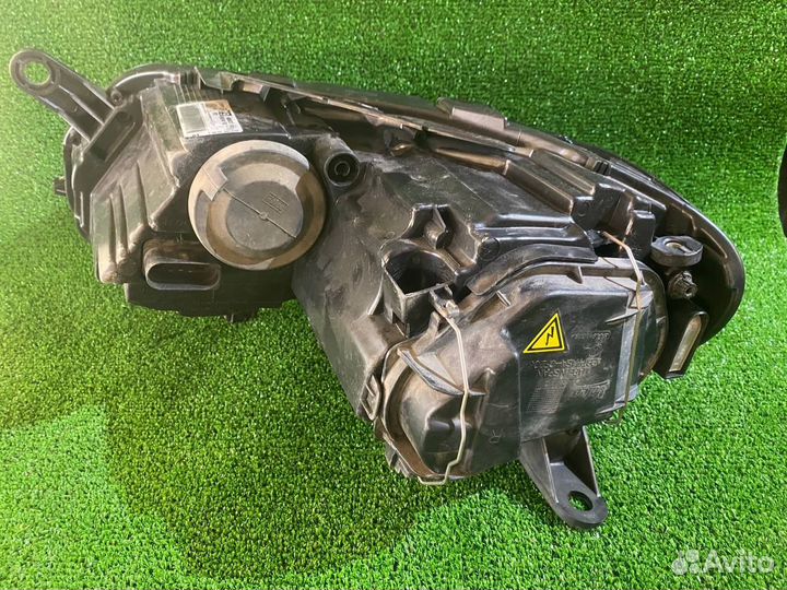 Фара правая Volkswagen Passat b7