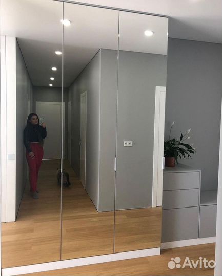 Шкаф распашной