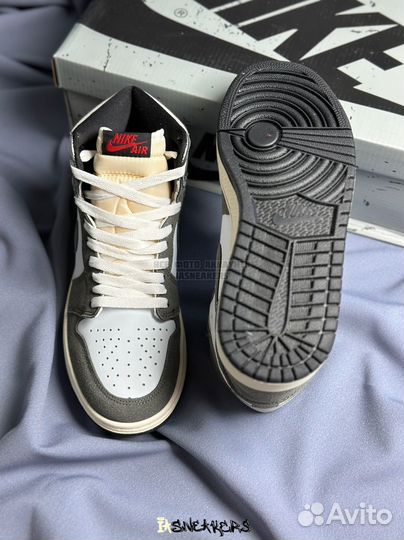 Кроссовки Nike Jordan Air Jordan 1 High серые