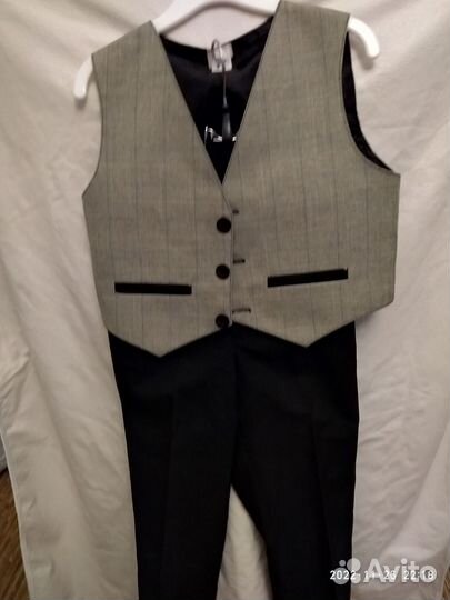 Рубашка, жилетка, брюки (тройка) на 4 -7 лет