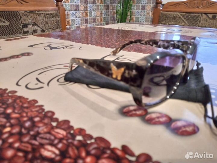 Солнцезащитные очки женские