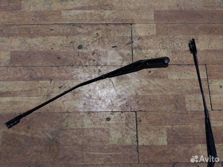 Поводок стеклоочистителя Audi A7 4G8 C7 Ауди А7