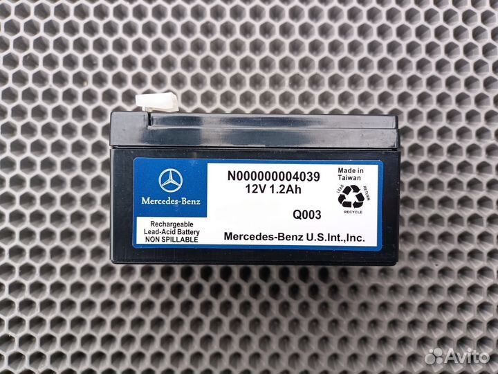 Дополнительный аккумулятор Mercedes N000000004039