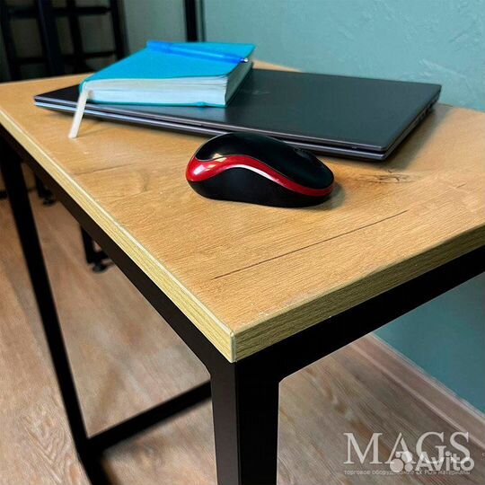 Столик приставной Резидент c регулировкой высоты