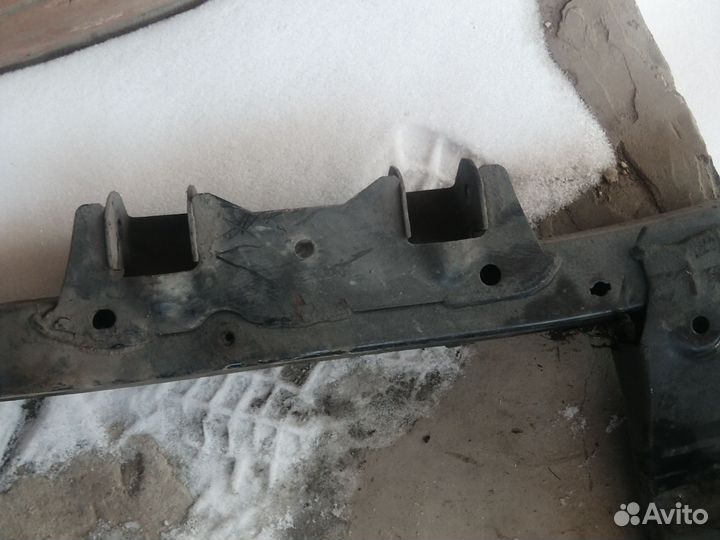 Подрамник nissan almera G 15