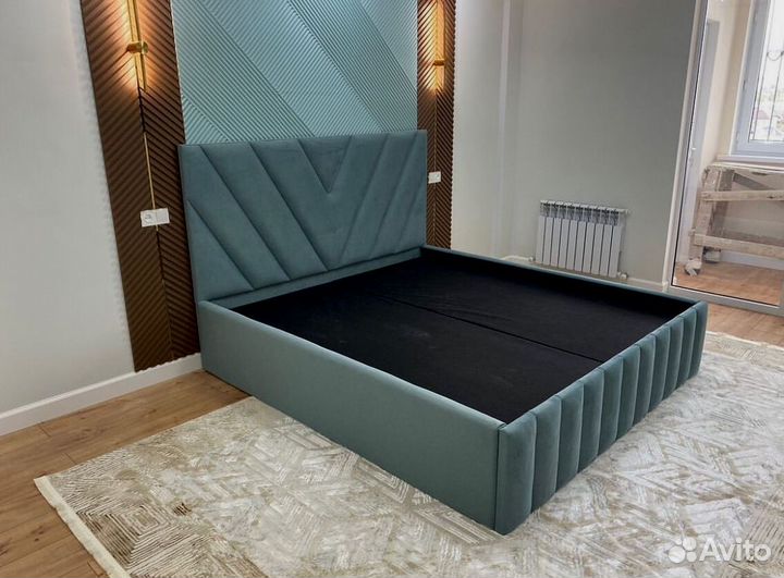 Кровать двуспальная