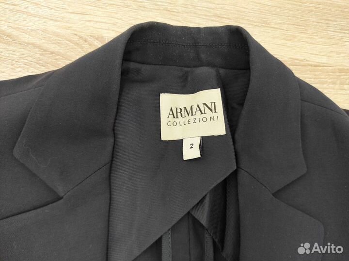 Пиджак Armani Collezioni дефект