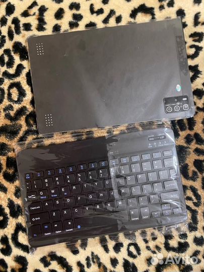 Планшет новый