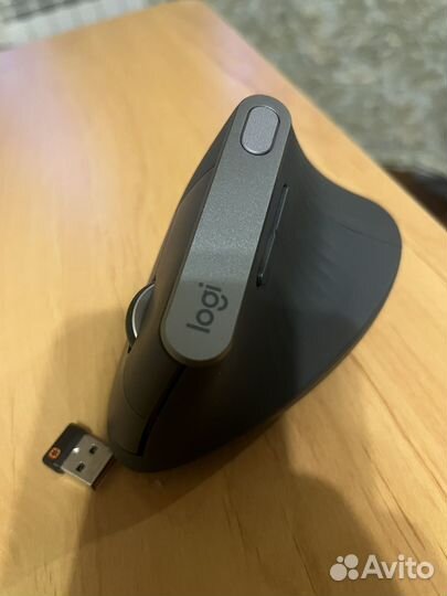 Вертикальная мышь Logitech MX Vertical