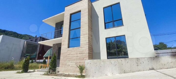 Дом 176 м² на участке 6 сот.