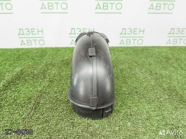 Воздухозаборник Volvo V50