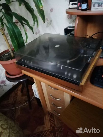 Проигрыватель виниловых пластинок электроника 012