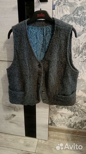 Жилетка шерстяная женская