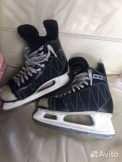 Коньки хоккейные