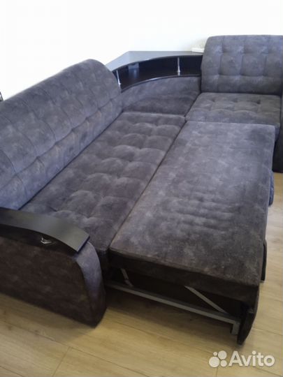 Большой угловой диван раскладной бу