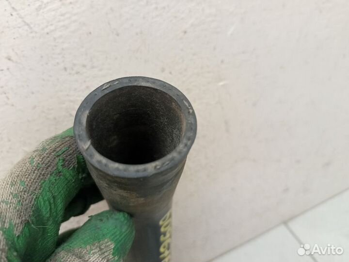 Патрубок системы охлаждения