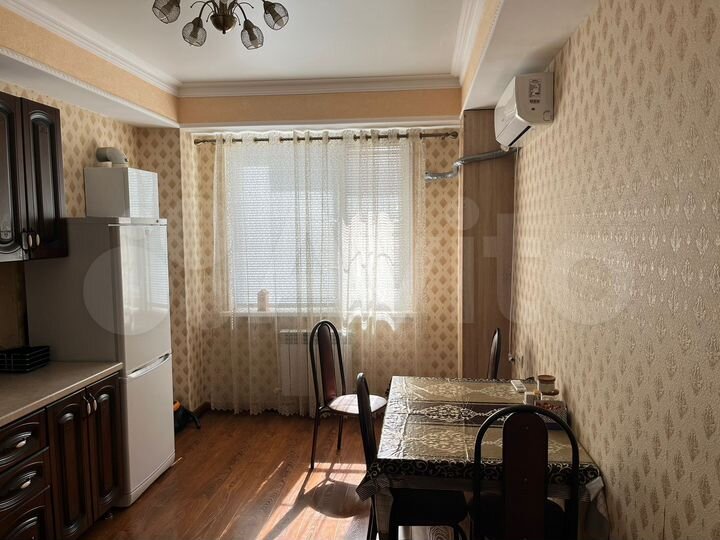 2-к. квартира, 78 м², 8/9 эт.