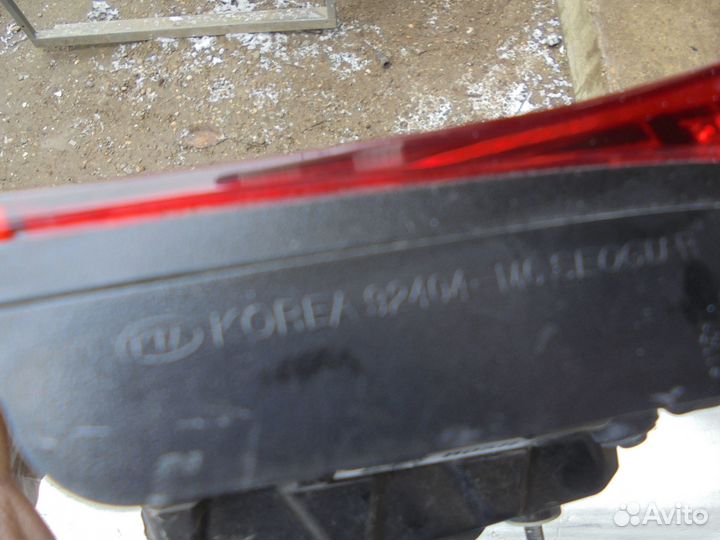 Фонарь задний правый в крышку багажника KIA Cerato