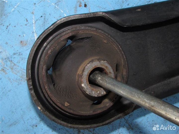 Рычаг передний левый Mitsubishi Lancer CY4A 4B11