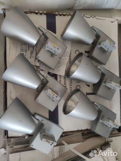 Трековые светильники lival CDM-T 70W.Bandit