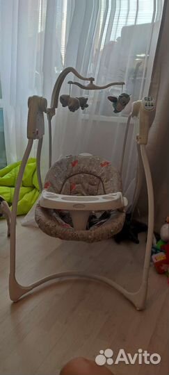 Детские электронные качели Graco lovin hug