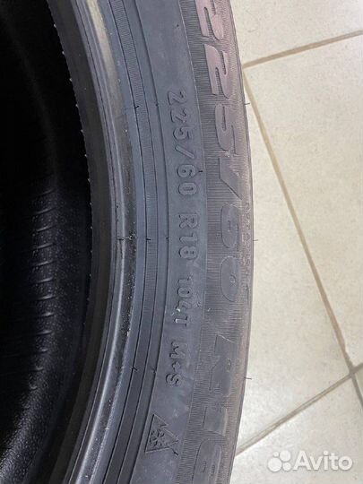 Pirelli Formula Ice 225/60 R18 104T