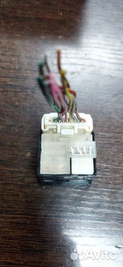 Блок управления зеркалами Toyota Land Cruiser