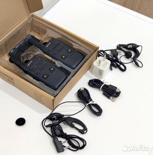 Рация с гарнитурой, радиостанция с наушником