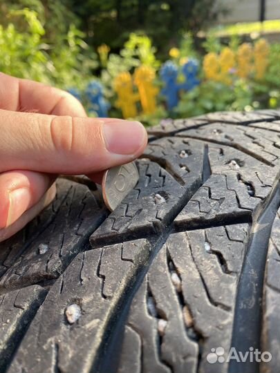 Yokohama Ice Guard IG65 215/55 R16