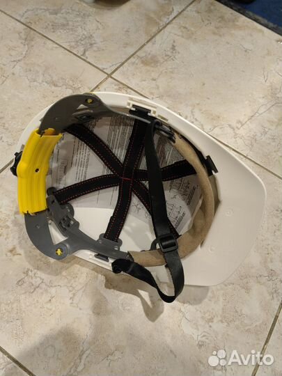 Каска строительная белая