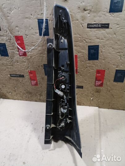 Фонарь левый Nissan Serena HFC26