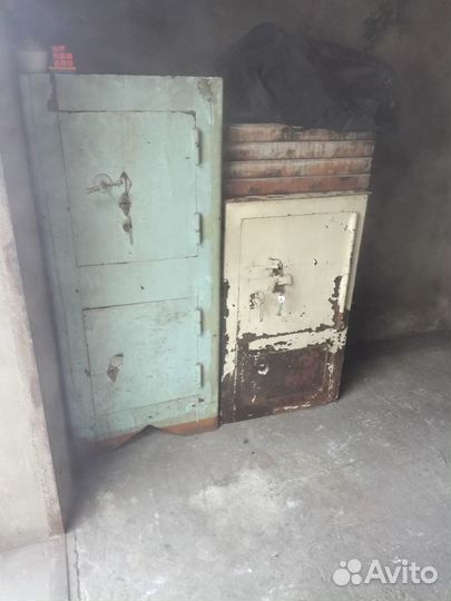 Двухсекционный несгораемый сейф (СССР)