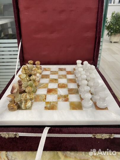 Шахматы из натурального камня