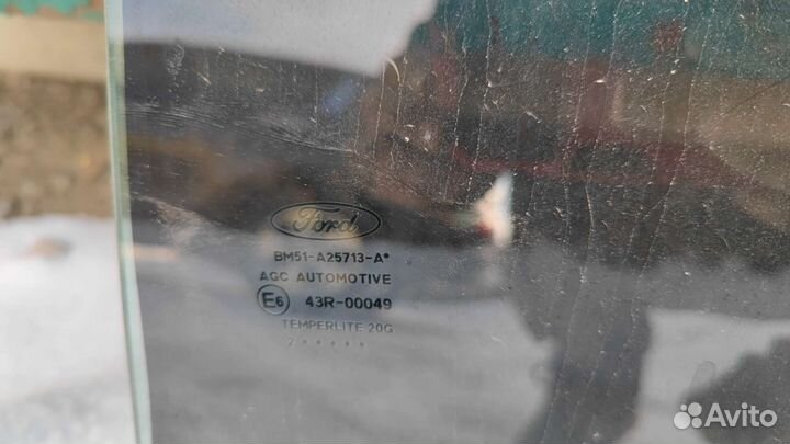 Стекло задней левой двери ford focus 3