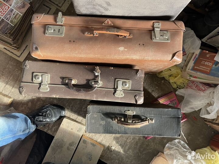 Чемодан старинный