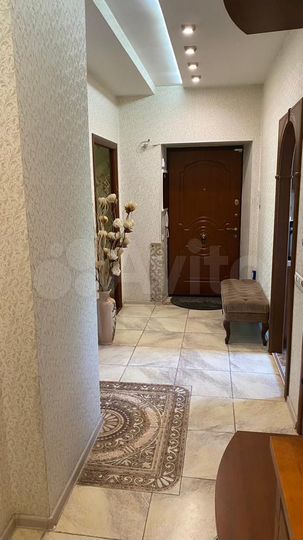 4-к. квартира, 84 м², 3/3 эт.