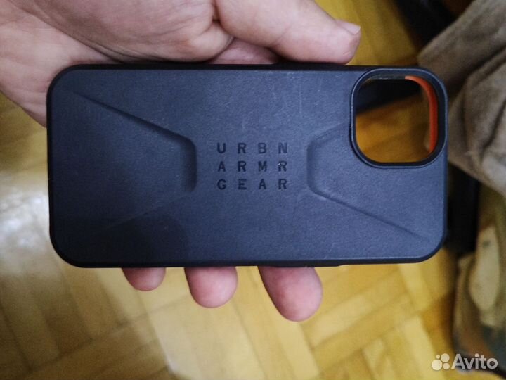 Продам чехол VAG для iPhone 13