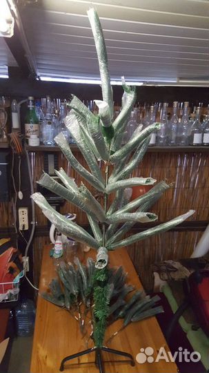 Искусственная ёлка на Новый год нат шишками 120см