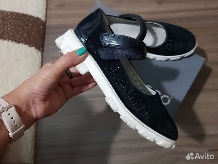 Туфли на девочку