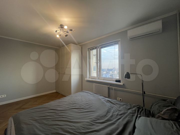 2-к. квартира, 55 м², 21/24 эт.