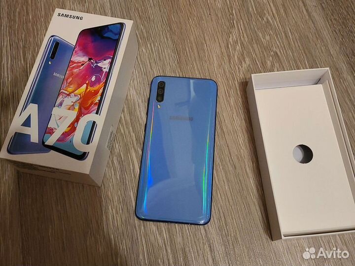 Samsung Galaxy A70, 6/128 ГБ