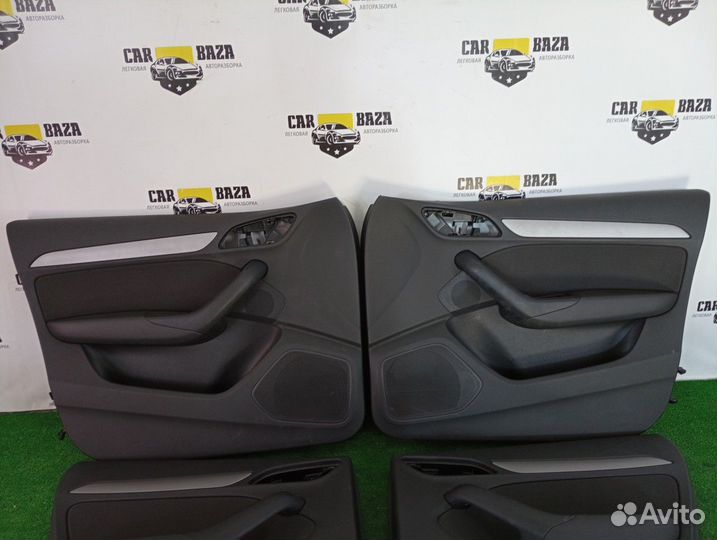 Обшивка двери комплект Audi Q3