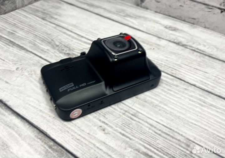 Видеорегистратор с камерой заднего вида