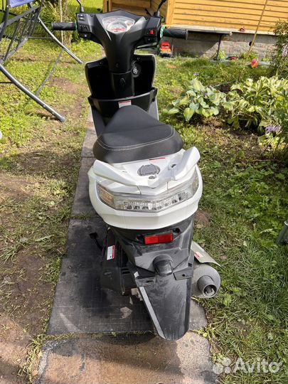 Скутер Regulmoto Eagle
