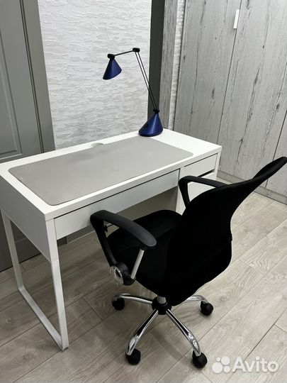 Письменный стол IKEA микке